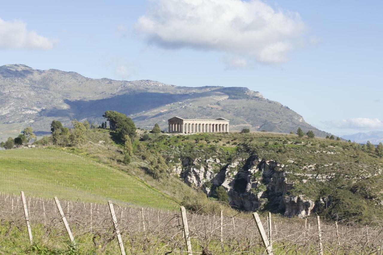 La Dimora Di Segesta B&B 칼라타피미 외부 사진